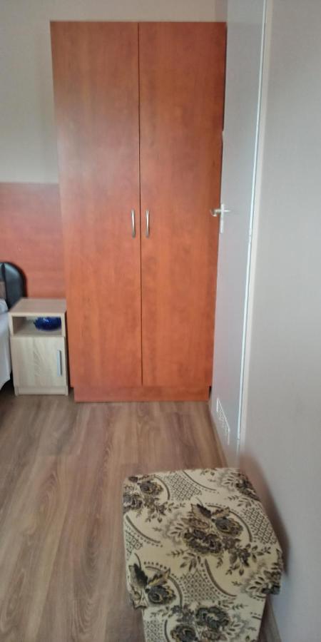Liza Apartman Gyula Esterno foto